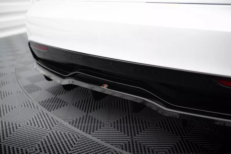 Maxton Design Heckdiffusor DTM Look V.2 für Tesla Model S Plaid Mk1 Facelift Hochglanz schwarz – Ansicht 3