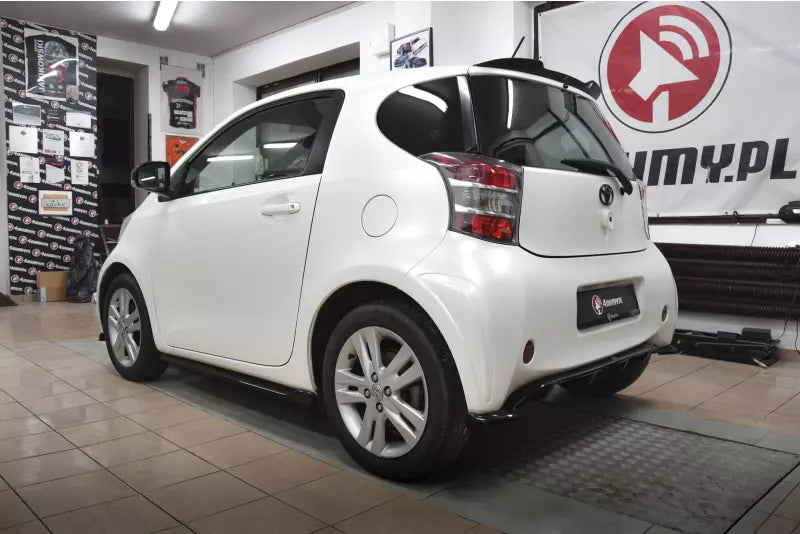 Maxton Design Heckspoiler Lippe für Toyota IQ Hochglanz schwarz – Ansicht 3