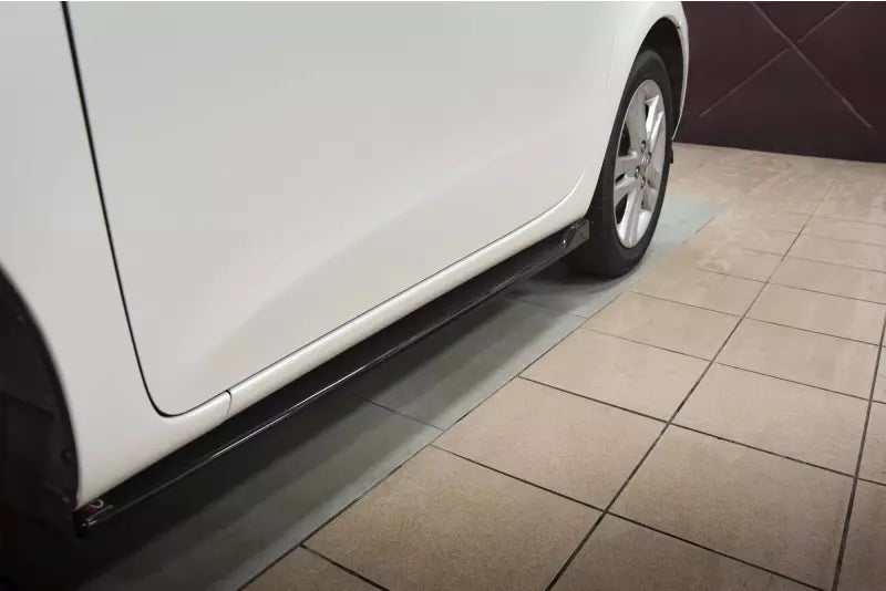 Maxton Design Seitenschweller (Paar) für Toyota IQ Hochglanz schwarz – Ansicht 3