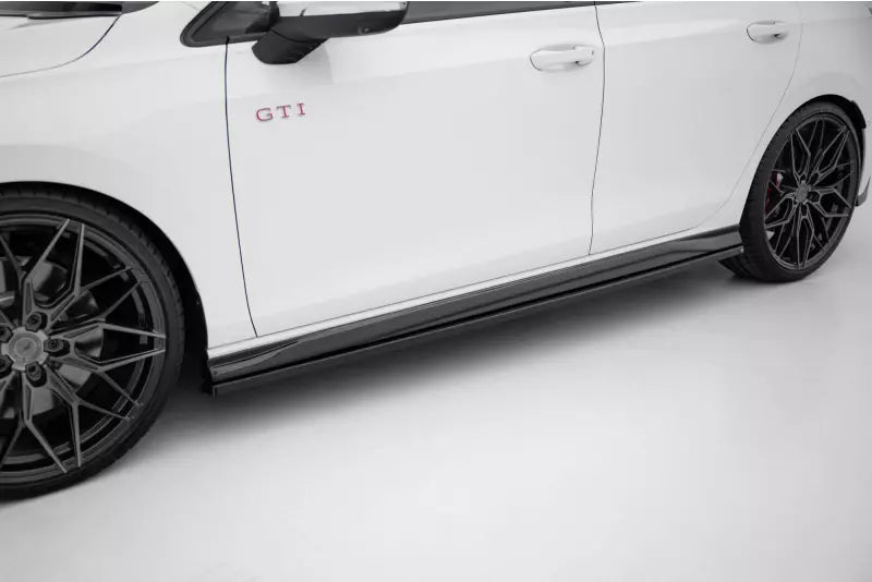 Maxton Design Seitenschweller (Paar) für VW Golf 8 GTI / GTI Clubsport / R-Line Hochglanz schwarz – Ansicht 1