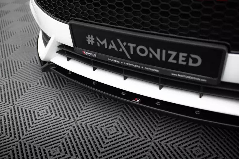 Maxton Design Frontlippe V.4 für Ford Fiesta ST Mk7 Facelift Hochglanz schwarz – Ansicht 3