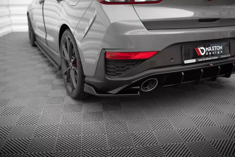 Maxton Design Diffusor Flaps V.6 für Hyundai I30 N Hatchback Mk3 Facelift Hochglanz schwarz – Ansicht 1
