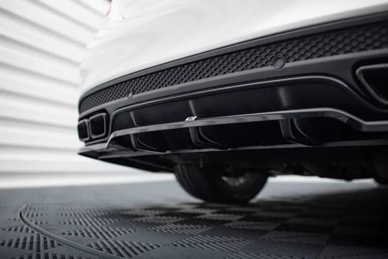 Maxton Design mittlerer Heckdiffusor DTM Look für Mercedes-AMG C63 Limousine / Kombi W205 / S205 Hochglanz schwarz – Ansicht 3