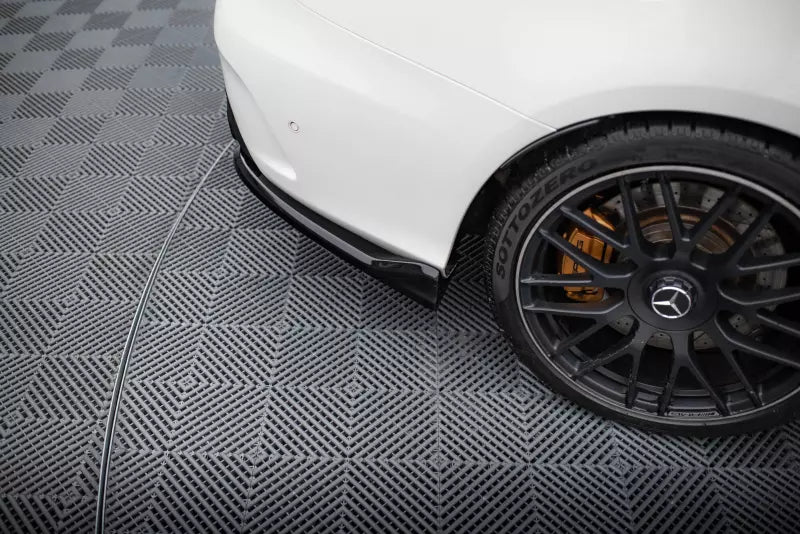 Maxton Design mittlerer Heckdiffusor DTM Look für Mercedes-AMG C63 Limousine / Kombi W205 / S205 Hochglanz schwarz – Ansicht 4
