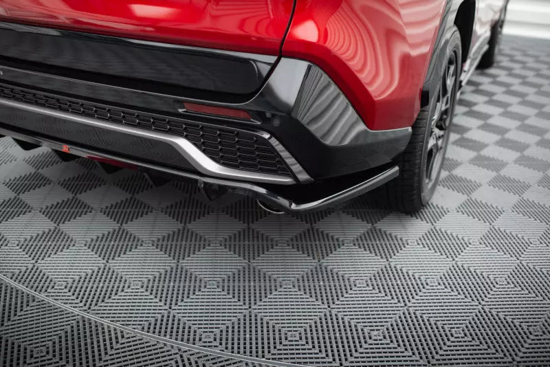 Maxton Design mittlerer Heckdiffusor DTM Look für Toyota RAV4 GR Sport Mk5 Hochglanz schwarz – Ansicht 3