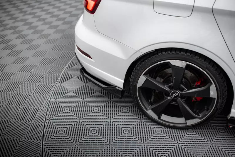 Maxton Design Diffusor Flaps V.3 für Audi RS3 Limousine 8V Facelift Hochglanz schwarz – Ansicht 3