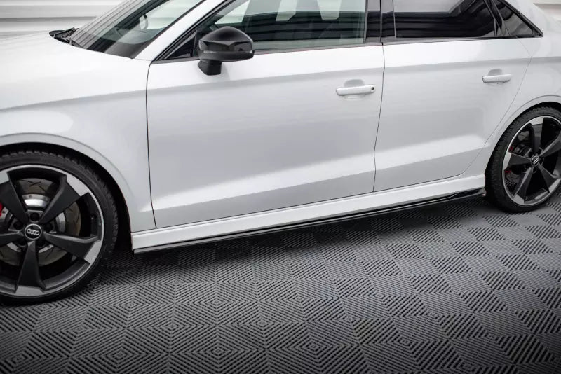 Maxton Design Seitenschweller (Paar) V.2 für Audi RS3 Limousine 8V Facelift Hochglanz schwarz – Ansicht 1