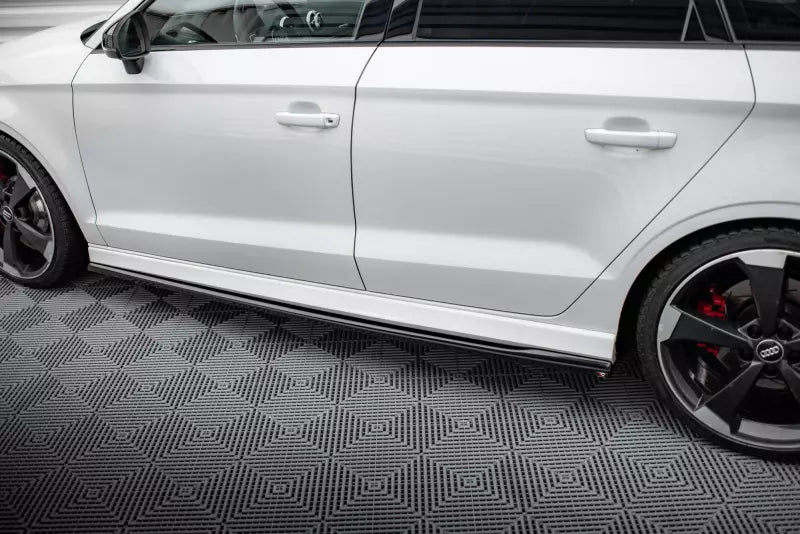 Maxton Design Seitenschweller (Paar) V.2 für Audi RS3 Limousine 8V Facelift Hochglanz schwarz – Ansicht 3