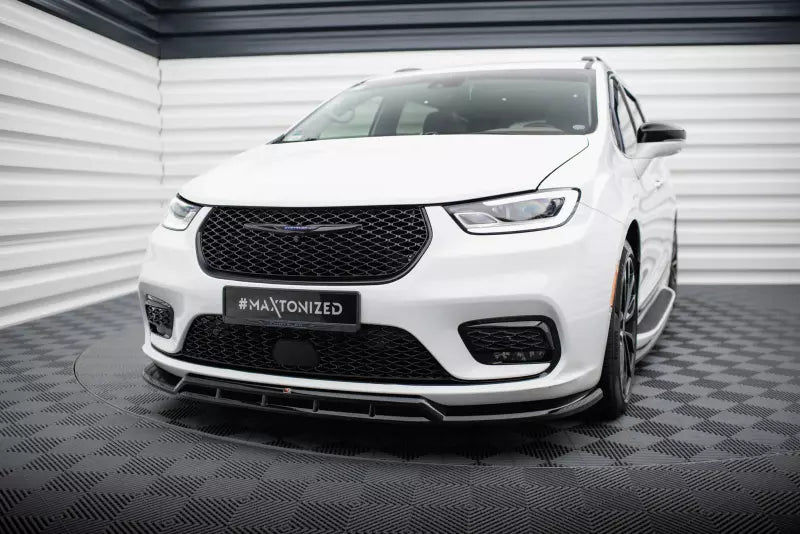 Maxton Design Frontlippe V.1 für Chrysler Pacifica Mk2 Facelift Hochglanz schwarz – Ansicht 1