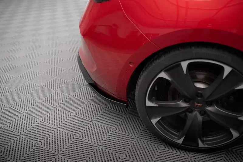 Maxton Design Diffusor Flaps V.2 für Cupra Leon Hatchback Mk1 Hochglanz schwarz – Ansicht 3