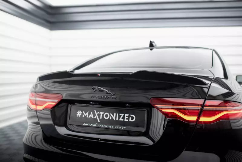 Maxton Design Heckspoiler 3D für Jaguar XE X760 Facelift Hochglanz schwarz – Ansicht 1