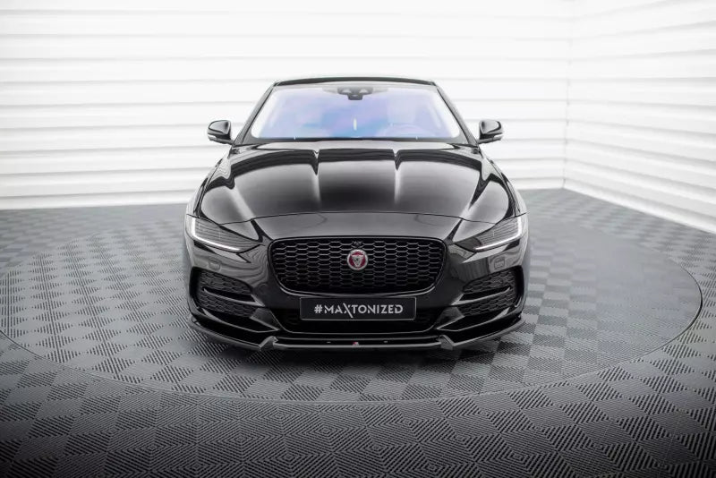 Maxton Design Frontlippe V.2 für Jaguar XE X760 Facelift Hochglanz schwarz – Ansicht 2