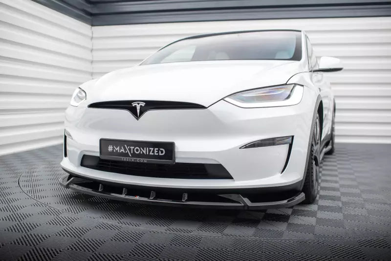Maxton Design Frontlippe V.2 für Tesla Model X Mk1 Facelift Hochglanz schwarz – Ansicht 1