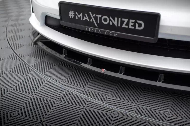 Maxton Design Frontlippe V.2 für Tesla Model X Mk1 Facelift Hochglanz schwarz – Ansicht 3