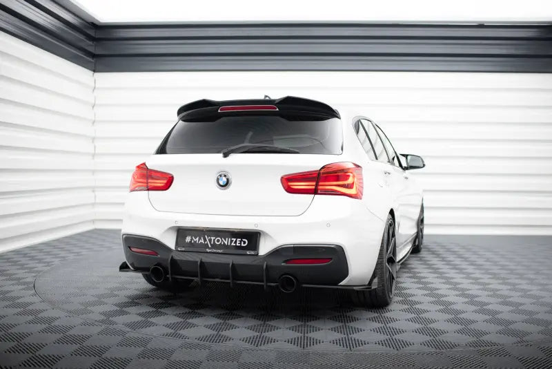 Maxton Design Heckspoiler 3D für BMW 1er M-Paket / M140i / Standard F20 / F21 Hochglanz schwarz – Ansicht 2
