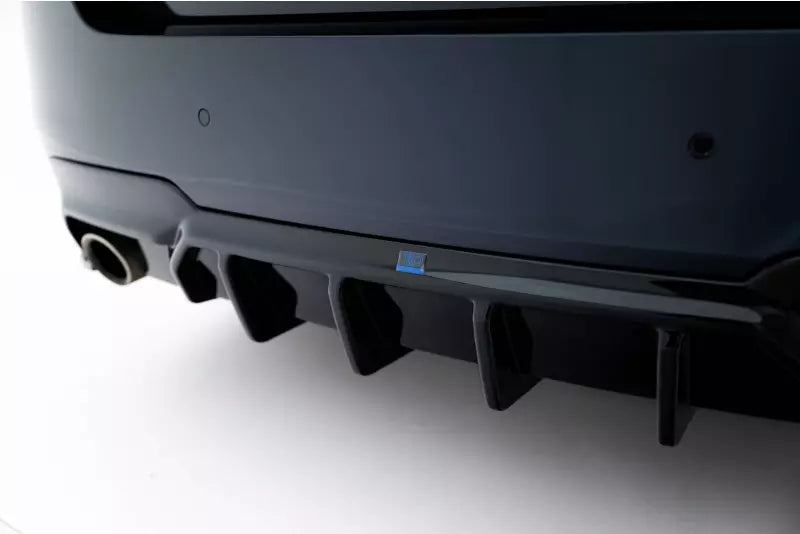 Maxton Design Heckdiffusor V.1 für BMW 5er M-Paket F10 / F11 Hochglanz schwarz – Ansicht 3