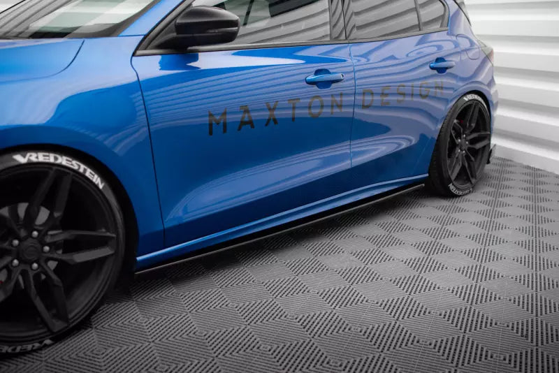 Maxton Design Seitenschweller (Paar) für V.2 für Ford Focus ST / ST-Line Mk4 Hochglanz schwarz – Ansicht 1