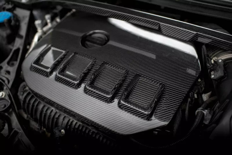 Maxton Design Carbon Motorabdeckung für BMW 1er F40 M135i – Ansicht 3