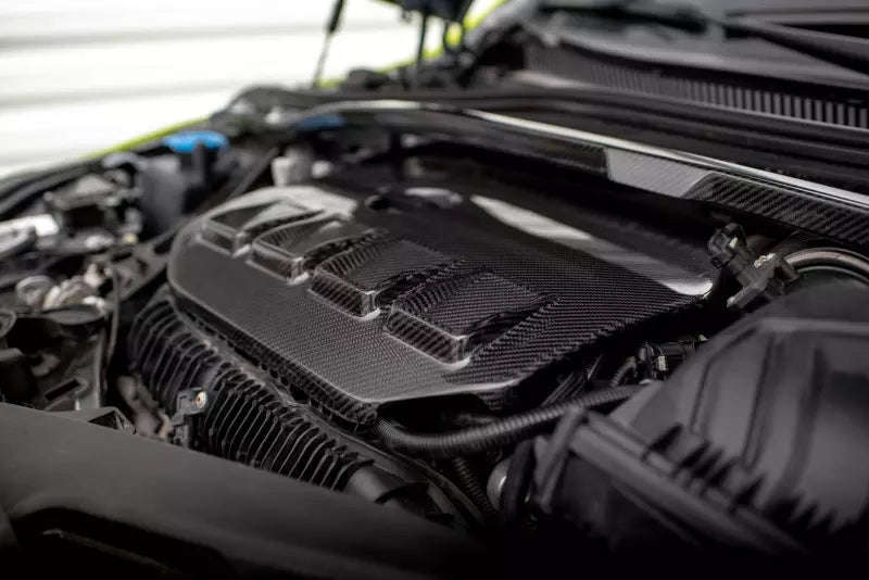 Maxton Design Carbon Motorabdeckung für BMW 1er F40 M135i – Ansicht 4