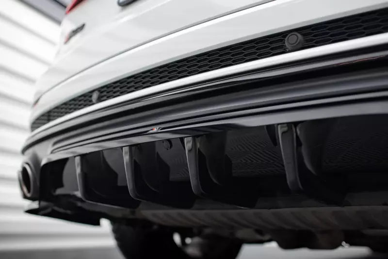 Maxton Design Mittlerer Heckdiffusor für Audi SQ8 Mk1 Hochglanz schwarz – Ansicht 4