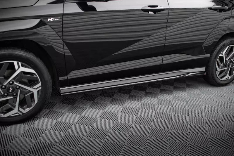Maxton Design Seitenschweller (Paar) für Hyundai Kona N-line Mk2 Hochglanz schwarz – Ansicht 1