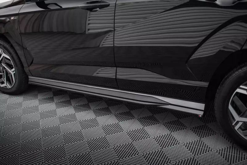 Maxton Design Seitenschweller (Paar) für Hyundai Kona N-line Mk2 Hochglanz schwarz – Ansicht 3