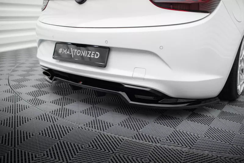 Maxton Design Mittlerer Heckdiffusor für Opel Cascada Hochglanz schwarz – Ansicht 2