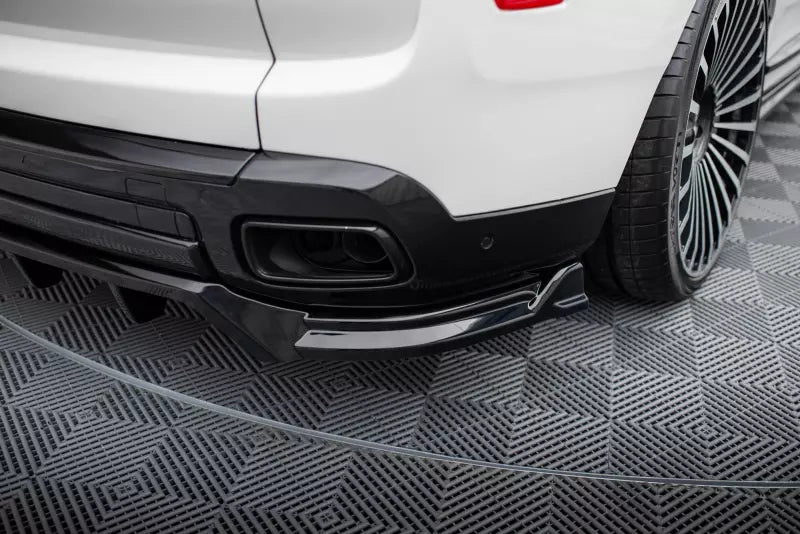 Maxton Design Mittlerer Heckdiffusor für Rolls Royce Cullinan Hochglanz schwarz – Ansicht 3