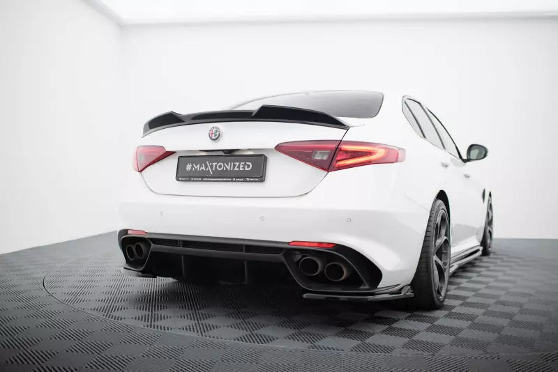 Maxton Design Diffusor Flaps für Alfa Romeo Giulia Quadrifoglio Hochglanz schwarz – Ansicht 3