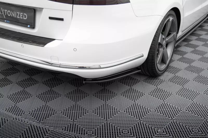 Maxton Design Diffusor Flaps für Volkswagen Passat Variant B7 Hochglanz schwarz – Ansicht 1
