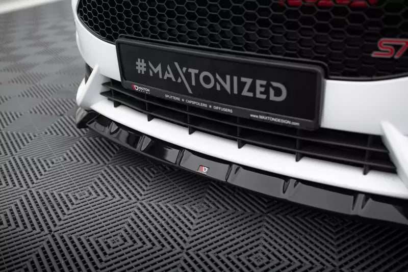 Maxton Design Frontlippe V.6 für Ford Fiesta ST Mk7 Facelift Hochglanz schwarz – Ansicht 3