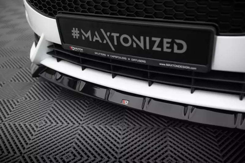 Maxton Design Frontlippe V.6 für Ford Fiesta ST Mk7 Facelift Hochglanz schwarz – Ansicht 3