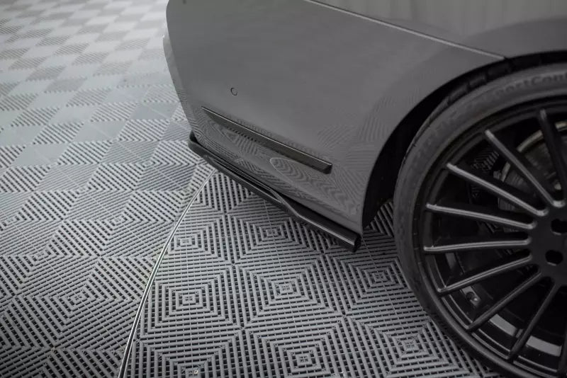 Maxton Design Heckdiffusor für BMW 7 G11 M-Paket Facelift Hochglanz schwarz – Ansicht 4