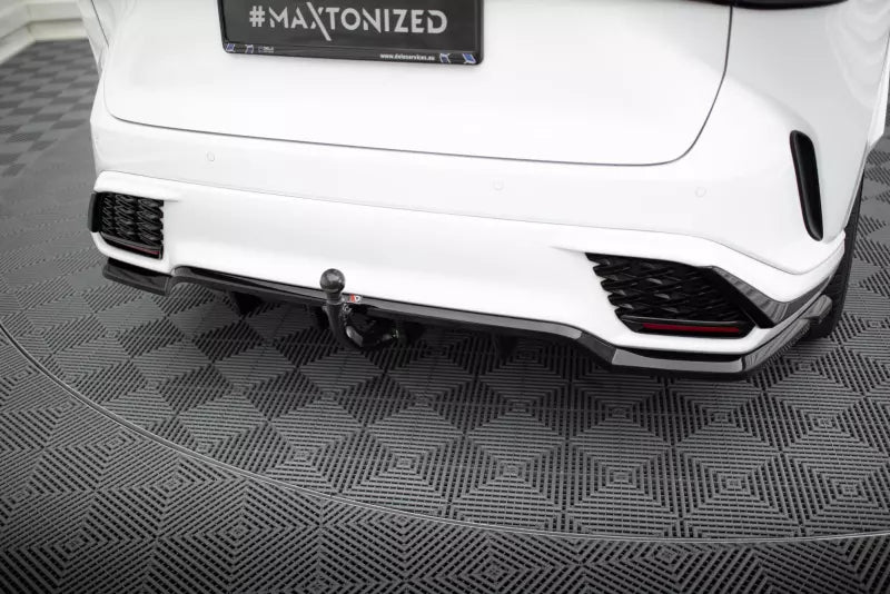 Maxton Design Heckdiffusor für Lexus RX F-Sport Mk5 Hochglanz schwarz – Ansicht 1