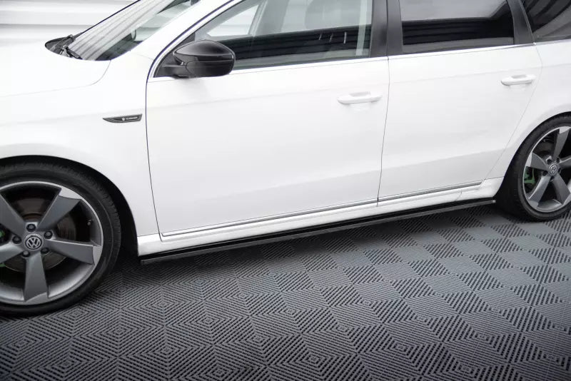 Maxton Design Seitenschweller (Paar) für VW Passat B7 Limousine / Variant Hochglanz schwarz – Ansicht 1