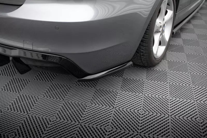 Maxton Design Diffusor Flaps für BMW 1er M-Paket E82 Hochglanz schwarz – Ansicht 1