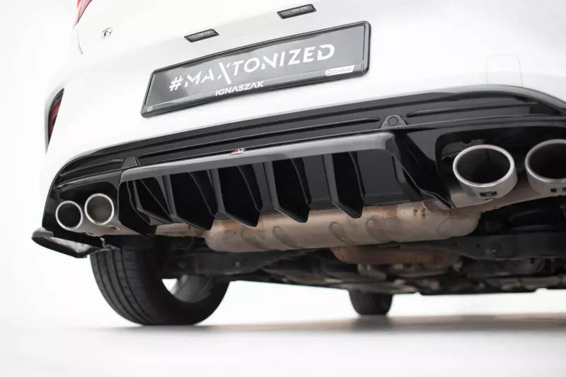 Maxton Design Heckdiffusor DTM Look für VW T-Roc R Mk1 Hochglanz schwarz – Ansicht 3