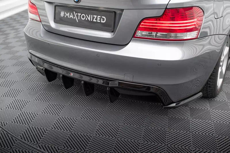 Maxton Design Heckdiffusor für BMW 1er M-Paket E82 Hochglanz schwarz – Ansicht 1