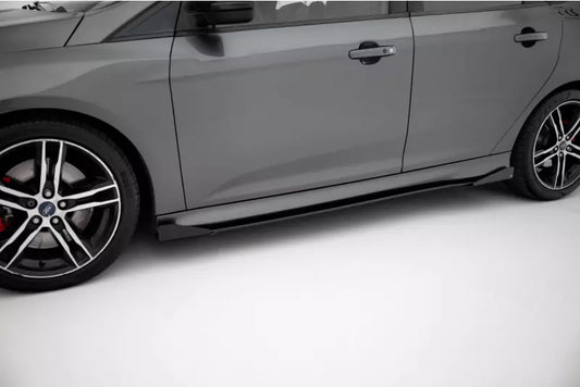 Maxton Design Street Pro Seitenschweller (Paar) für Ford Focus ST Mk3 Facelift schwarz mit Hochglanz Flaps – Ansicht 1
