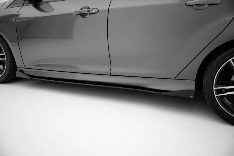 Maxton Design Street Pro Seitenschweller Flaps für Ford Focus ST Mk3 Facelift Hochglanz schwarz – Ansicht 4