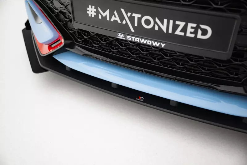 Maxton Design Street Pro Frontlippe für Hyundai Veloster N Mk2 mit Hochglanz schwarzen Flaps – Ansicht 4