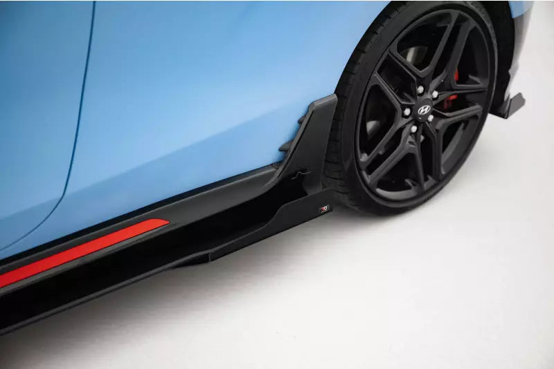 Maxton Design Street Pro Seitenschweller (Paar) für Hyundai Veloster N Mk2 schwarz mit Hochglanz Flaps – Ansicht 4