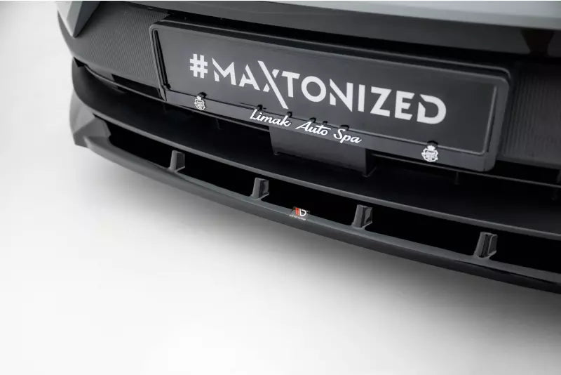Maxton Design Frontlippe für Volvo EX30 Mk1 Hochglanz schwarz – Ansicht 3