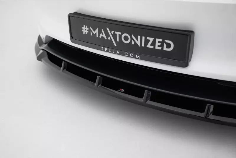 Maxton Design Frontlippe V.2 für Tesla Model 3 Performance Mk1 Facelift Hochglanz schwarz – Ansicht 3