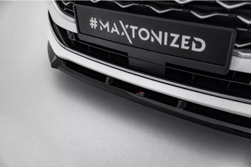 Maxton Design Frontlippe V.2 für Ford Focus Vignale Mk4 Hochglanz schwarz – Ansicht 3