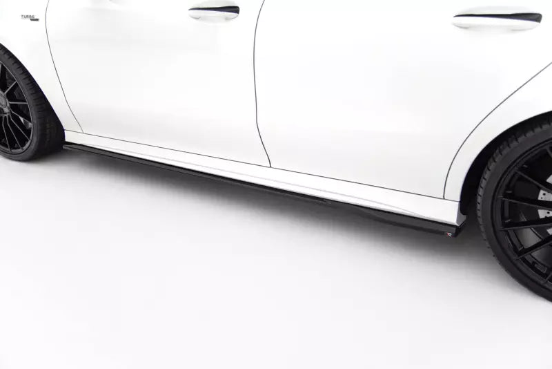 Maxton Design Seitenschweller (Paar) für Mercedes CLA AMG 35 / 45 Coupe / Shooting Brake C118 Facelift / X118 Facelift Hochglanz schwarz – Ansicht 3