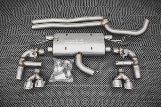 Maxton Design Heckdiffusor mit Milltek Sport Auspuff für Audi RS3 Sportback 8V Facelift Poliert 4 x 100mm – Ansicht 1