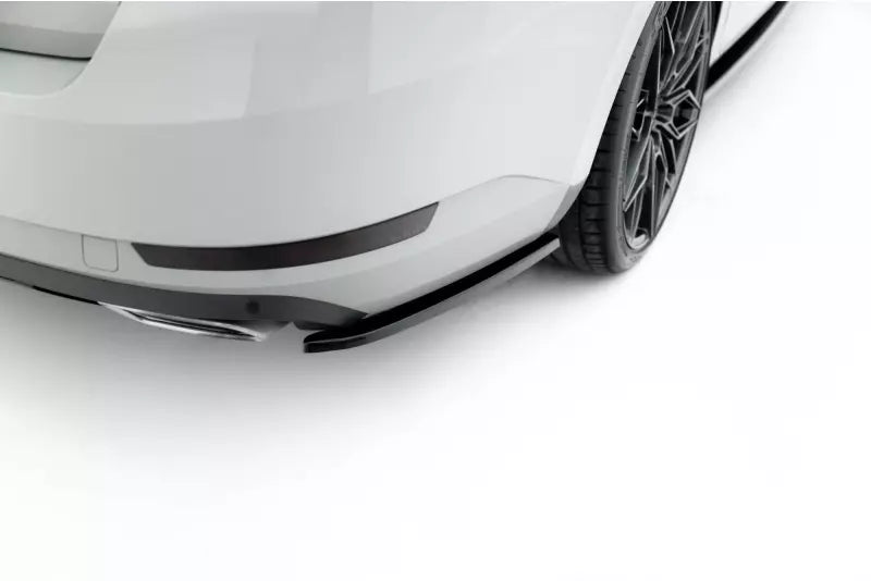 Maxton Design Diffusor Flaps V.2 für Skoda Superb Liftback / Combi Mk3 Hochglanz schwarz – Ansicht 1