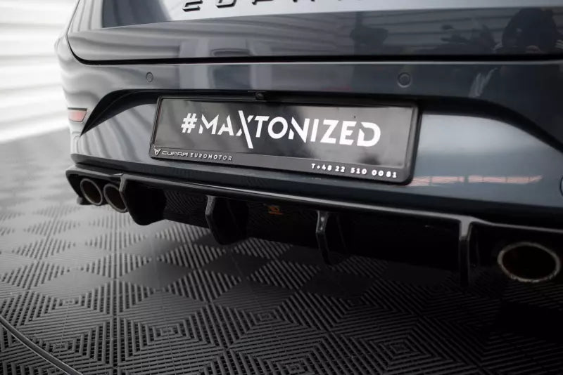 Maxton Design Heckdiffusor für Cupra Leon ST Mk1 schwarz Hochglanz (Passend für Fahrzeuge mit Anhängerkupplung) Hochglanz schwarz – Ansicht 3