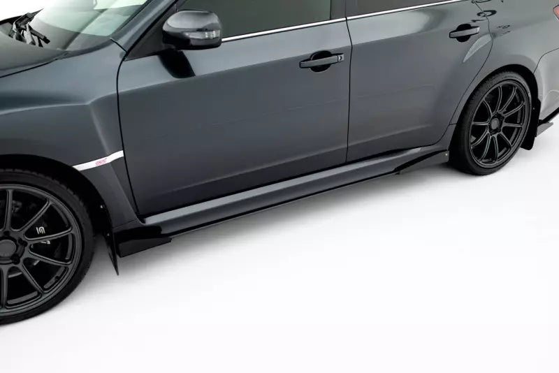 Maxton Design Street Pro Seitenschweller (Paar) mit Flaps für Subaru Impreza WRX STI Mk3 Facelift Schwarz mit Hochglanz Flaps – Ansicht 3